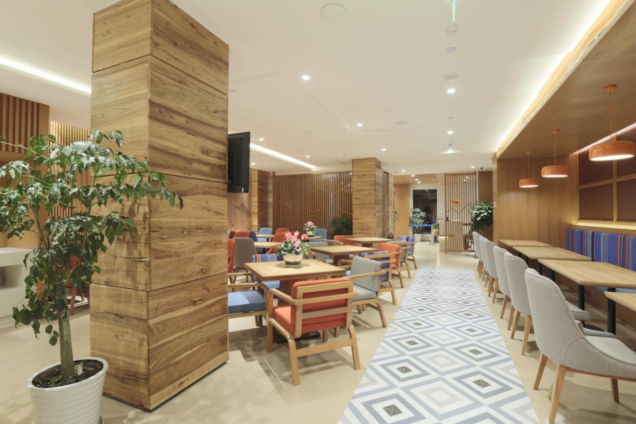Holiday Inn Express Jiuzhaigou,Only 600 Meters To Jiuzhaigou Park By Ihg Exterior foto